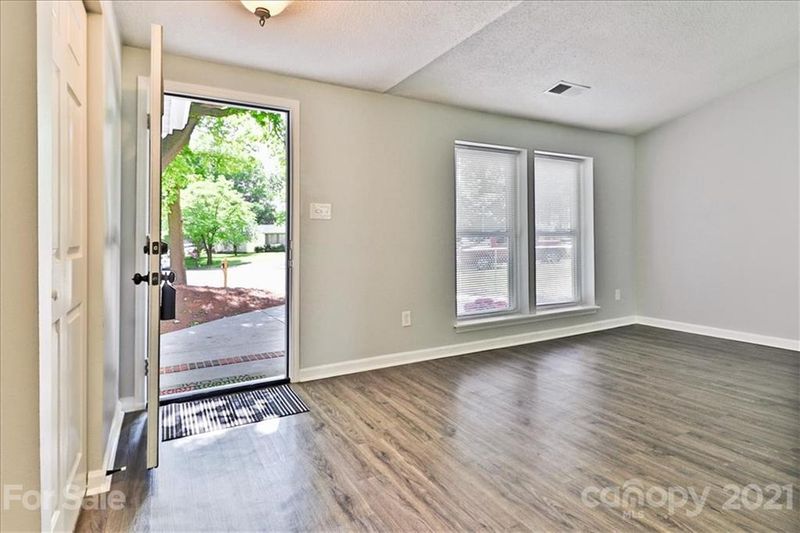6636 Piney Path Rd, Charlotte, NC 28212