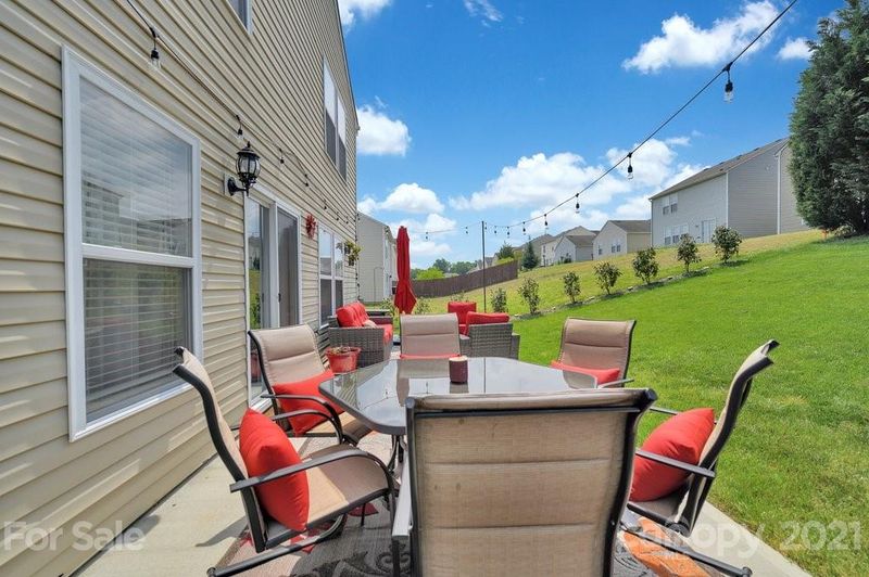 904 Littleton Dr, Concord, NC 28025