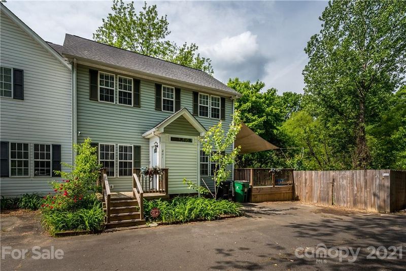 401 Tranquil Ave, Charlotte, NC 28209