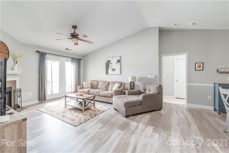 17148 Red Feather Dr, Charlotte, NC 28277