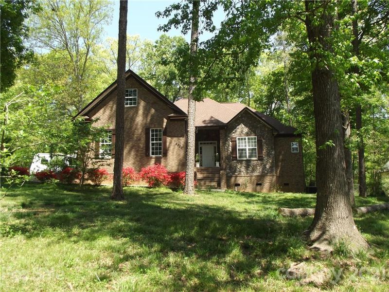8930 Gosnell Dr, Charlotte, NC 28227