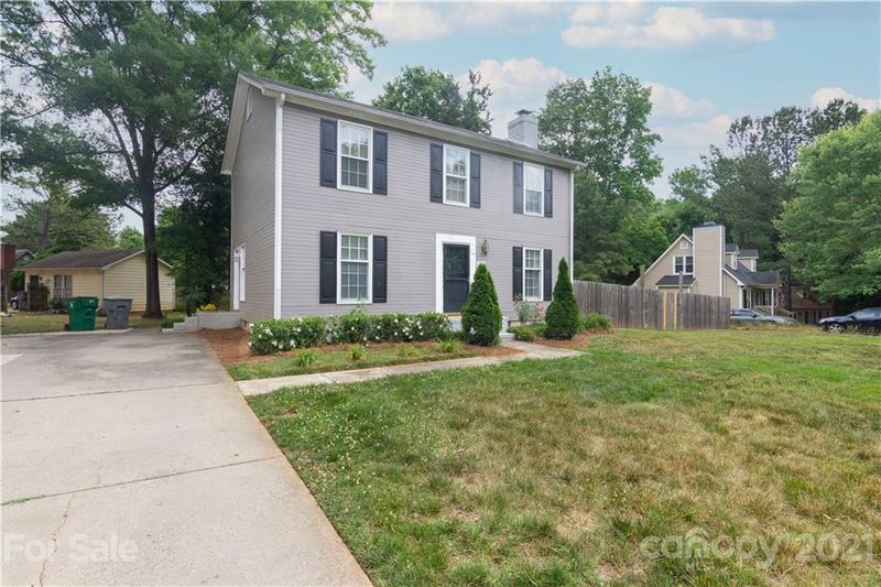 6522 Lantern Ct, Charlotte, NC 28227