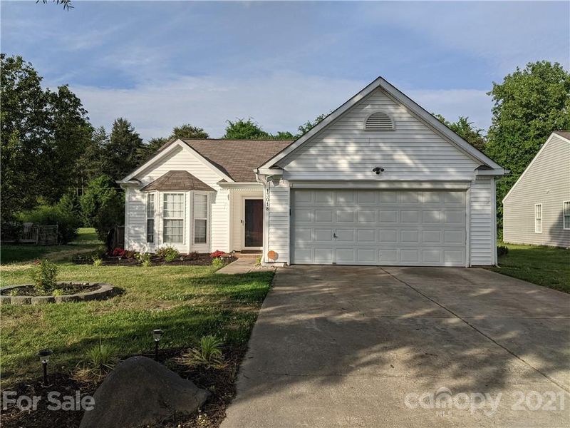 13018 Planters Row Dr, Charlotte, NC 28278