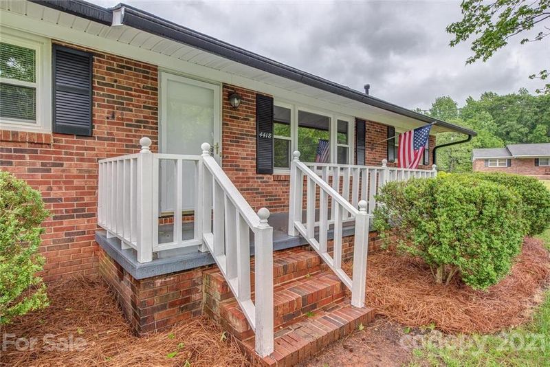 4418 Farmbrook Rd, Gastonia, NC 28056