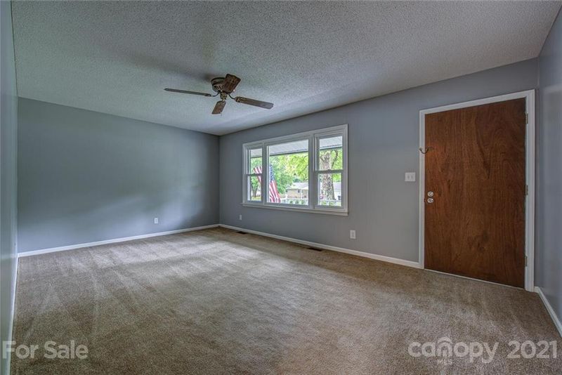 4418 Farmbrook Rd, Gastonia, NC 28056