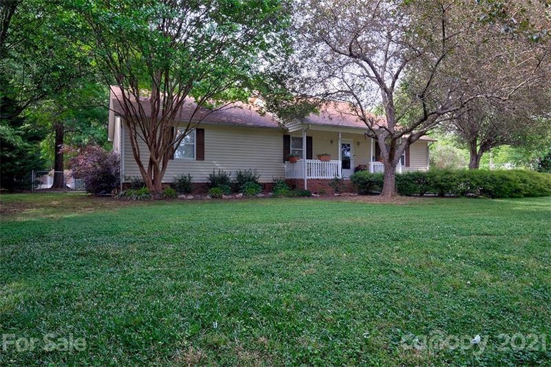 111 Singing Pine Dr, Clover, SC 29710