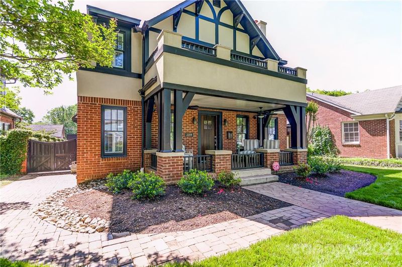 2209 Charlotte Dr, Charlotte, NC 28203