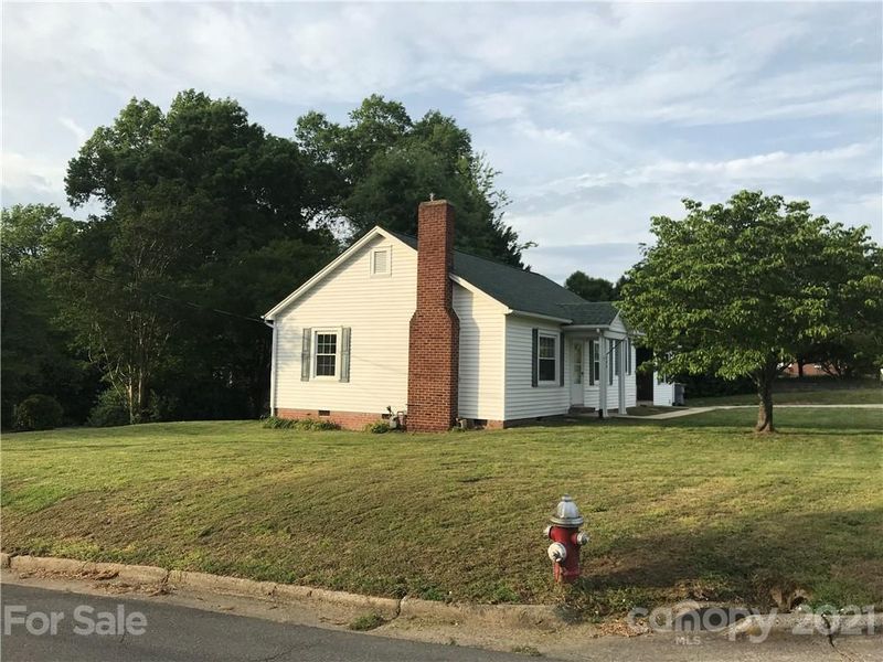 208 Jackson Ter #4, Clover, SC 29710