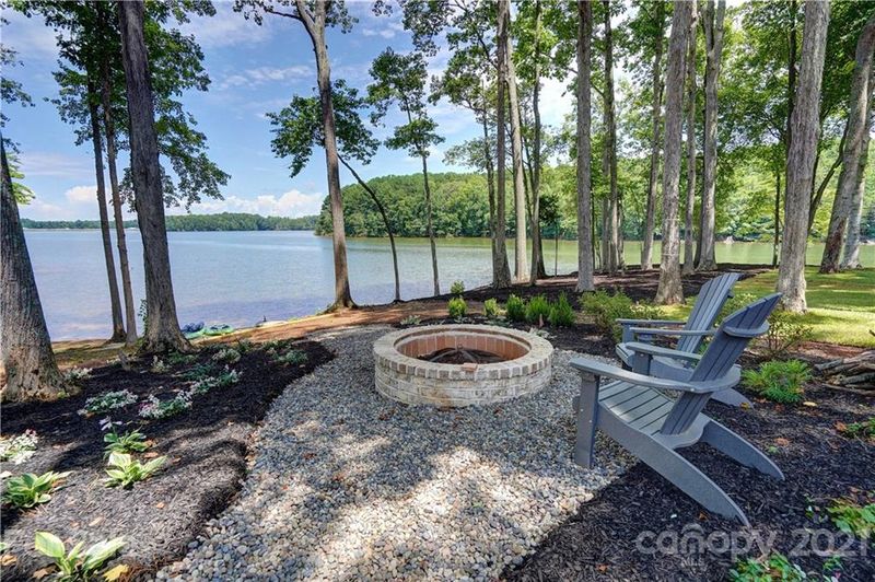 712 Amalfi Dr #23, Davidson, NC 28036