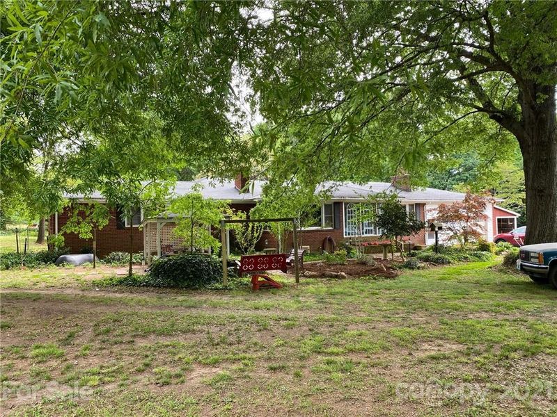 433 S 8th Ave, Maiden, NC 28650