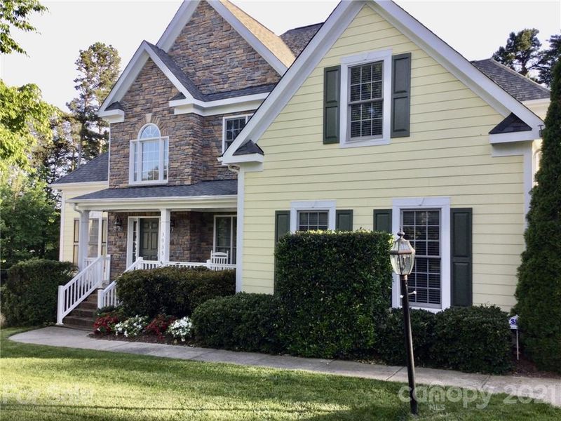 3935 Harmattan Dr, Denver, NC 28037