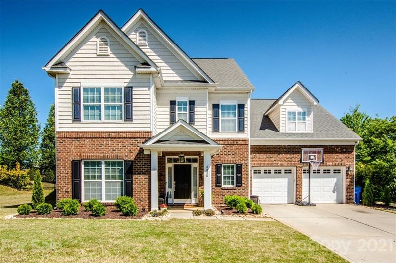 4826 Benhill Dr, Harrisburg, NC 28075