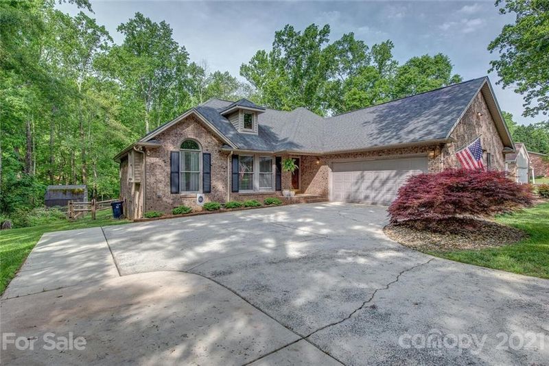 308 General As Johnston St, Stanley, NC 28164