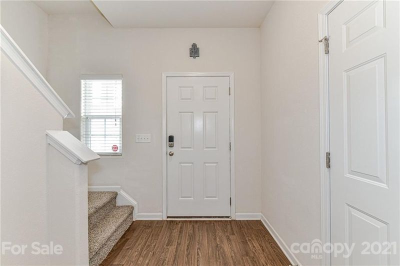 9532 Weikert Rd, Charlotte, NC 28215