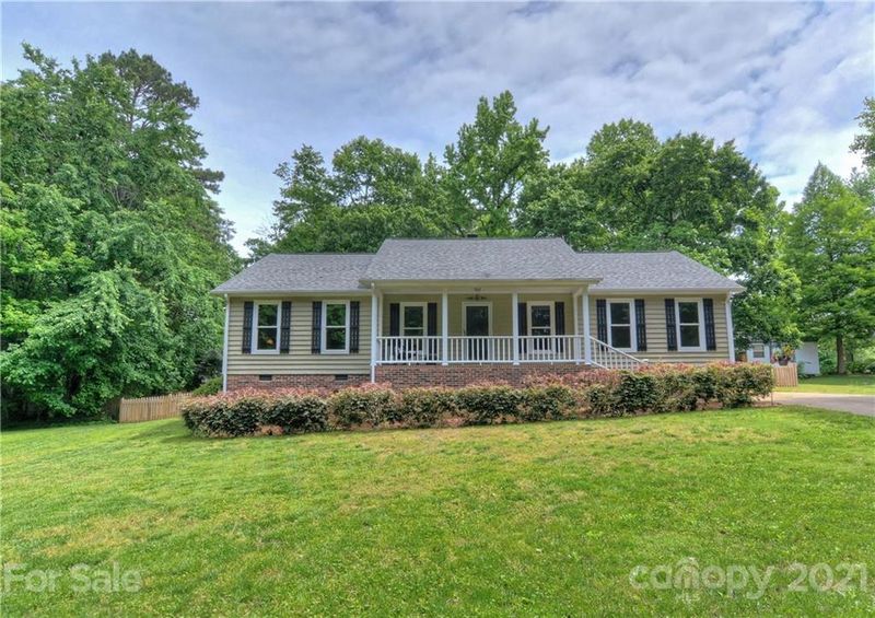 748 Lois Ln, Gastonia, NC 28056