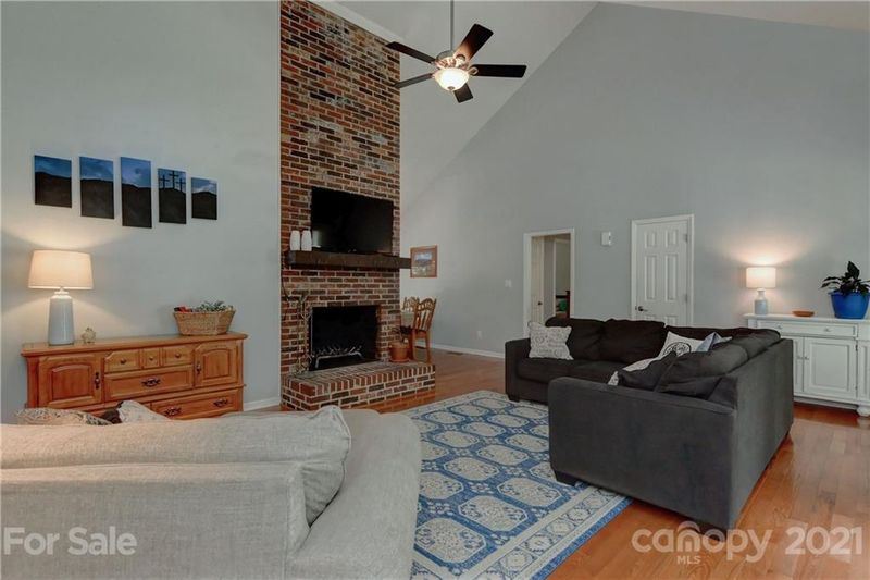 748 Lois Ln, Gastonia, NC 28056