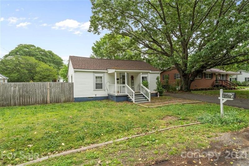 101 White St, Clover, SC 29710