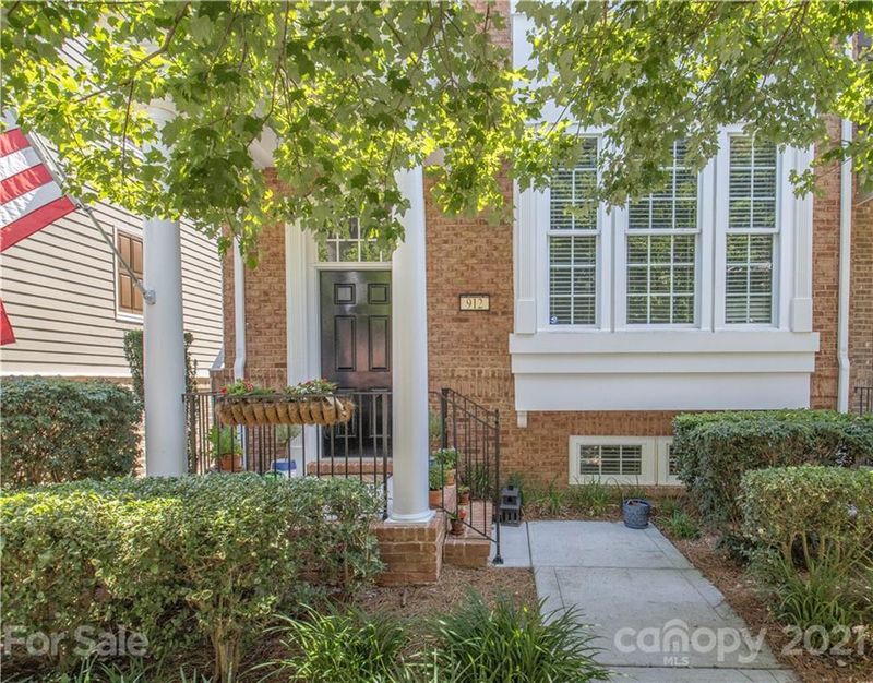 912 Lyndley Dr, Fort Mill, SC 29708