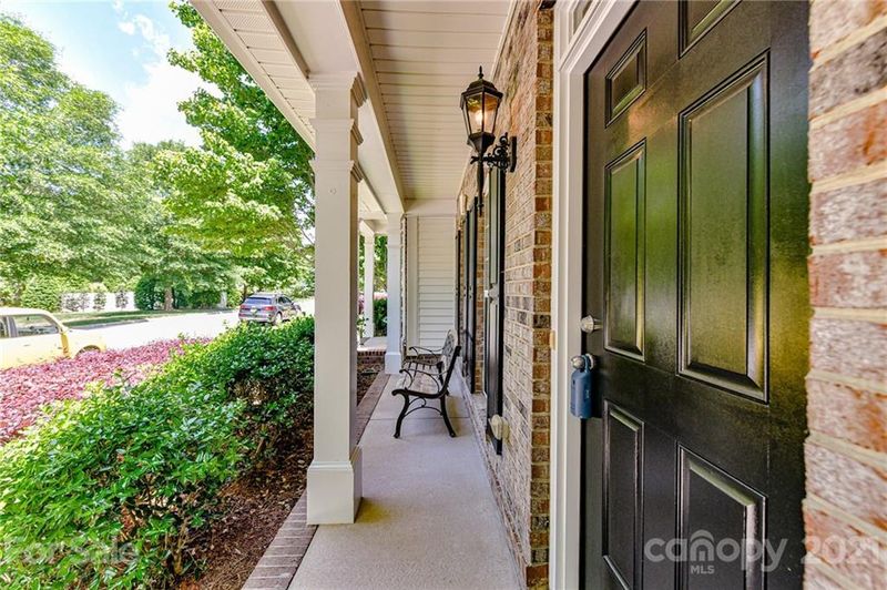 20128 Amy Lee Dr, Cornelius, NC 28031