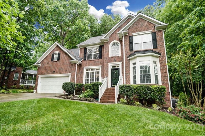 5240 Shannamara Dr, Matthews, NC 28104