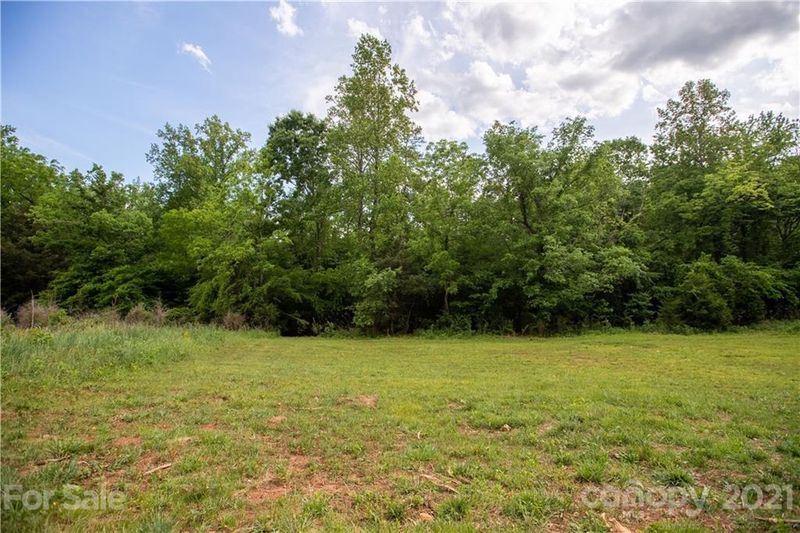 1313 Breezewood Dr, Charlotte, NC 28262