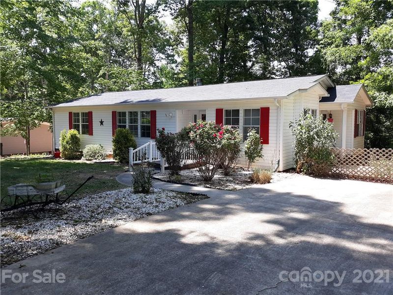 184 Sailwinds Rd, Mooresville, NC 28115