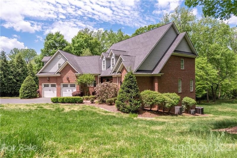 4601 Spicewood Dr, Charlotte, NC 28227