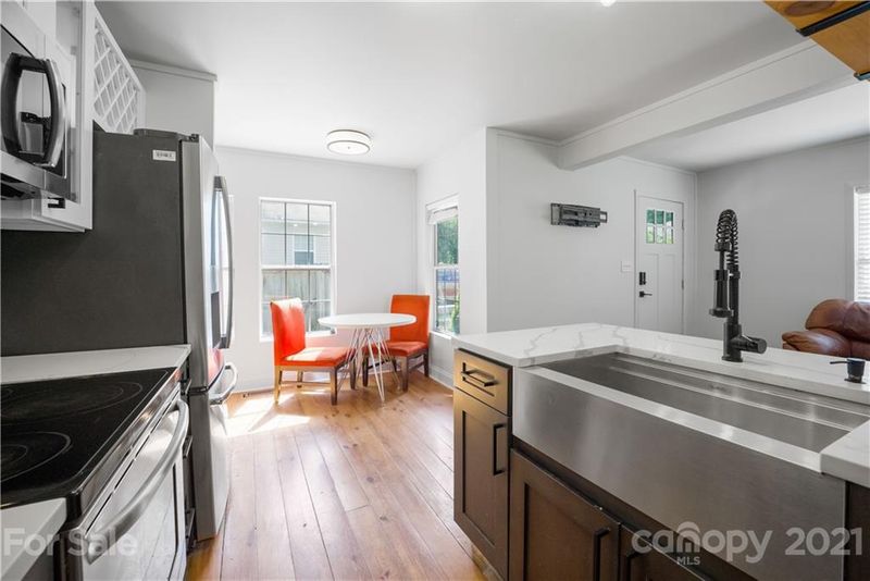312 N Crigler St, Charlotte, NC 28208