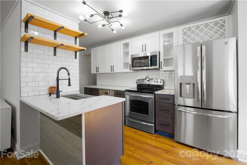 312 N Crigler St, Charlotte, NC 28208