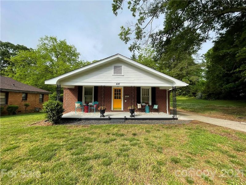 416 Salisbury Rd, Statesville, NC 28677