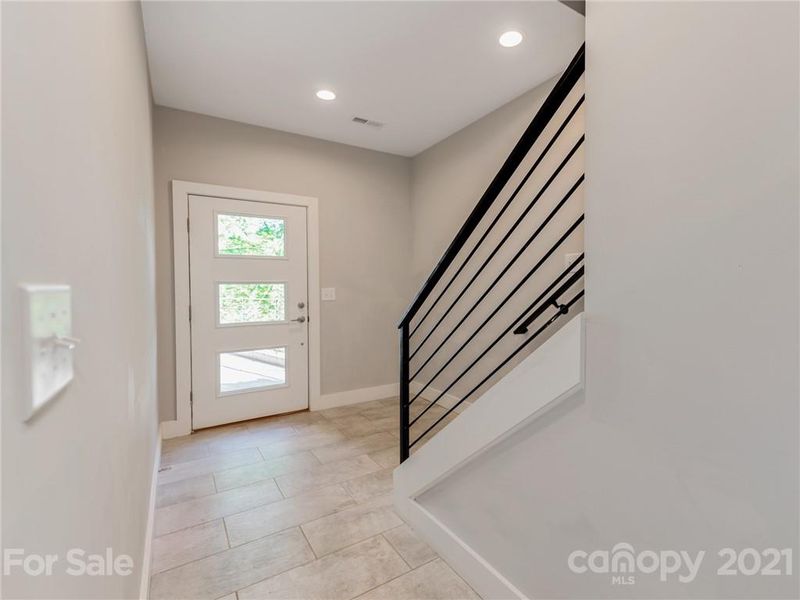 1010 Westbrook Dr #B, Charlotte, NC 28202