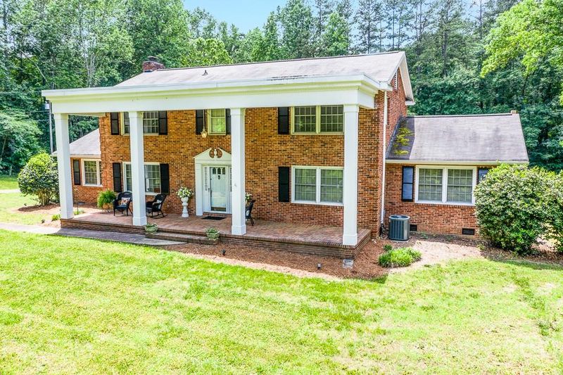 2919 Oakdale Rd, Charlotte, NC 28216