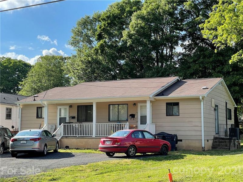 332 W Chestnut St, Stanley, NC 28164