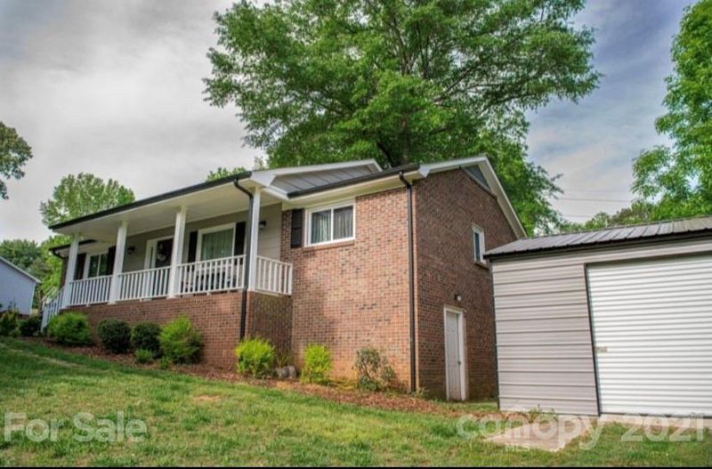 2100 Winterfield Dr, Gastonia, NC 28056