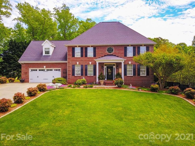 1514 20th Avenue Pl, Hickory, NC 28601