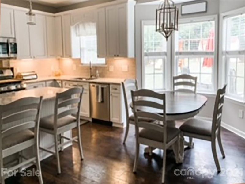 2049 White Cedar Ln, Waxhaw, NC 28173