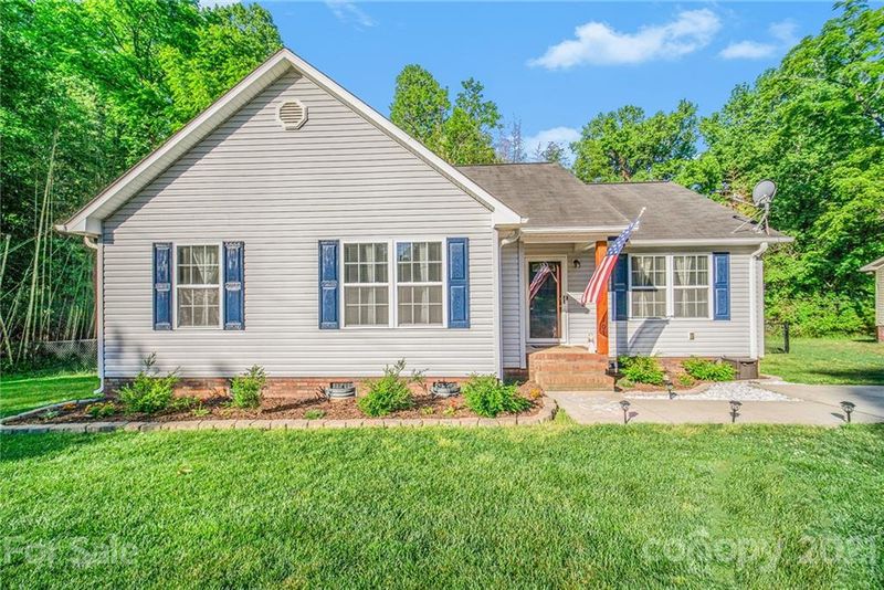 1018 Austin Ave, Kannapolis, NC 28083