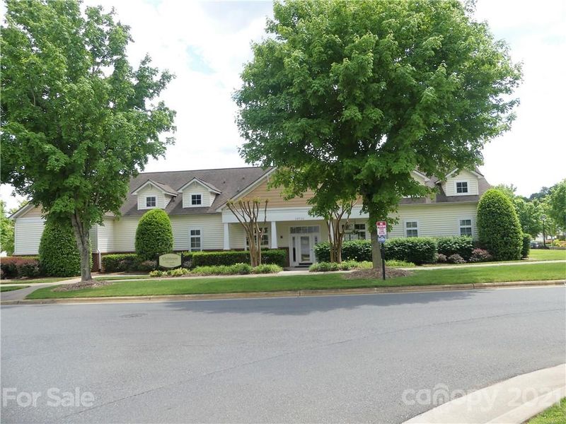 16811 Doe Valley Ct, Cornelius, NC 28031