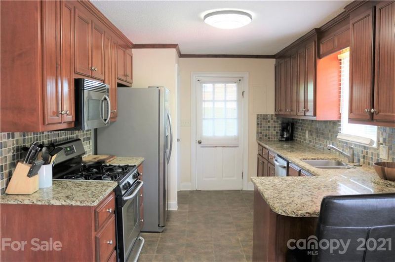 536 Eastway Ave, Kannapolis, NC 28083