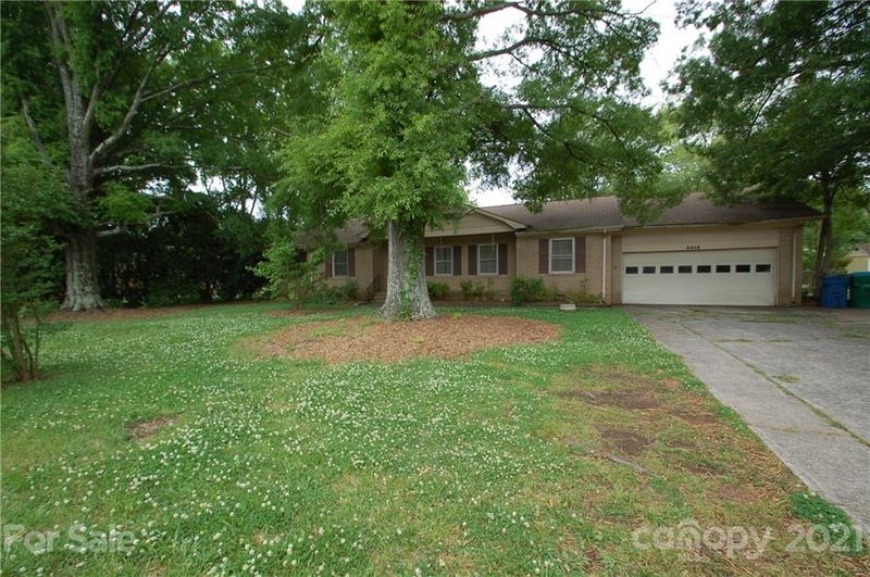 6412 Morehead Rd, Harrisburg, NC 28075