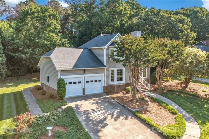 8025 Waterford Dr, Stanley, NC 28164