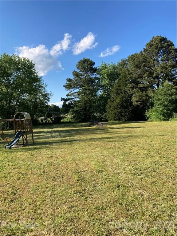 1872 Flat Rock Rd, York, SC 29745
