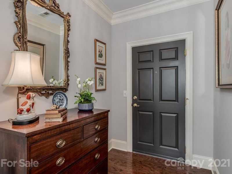 2615 Selwyn Ave #206, Charlotte, NC 28209