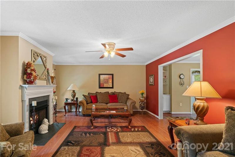 2960 Cabin Creek Dr, Catawba, NC 28609