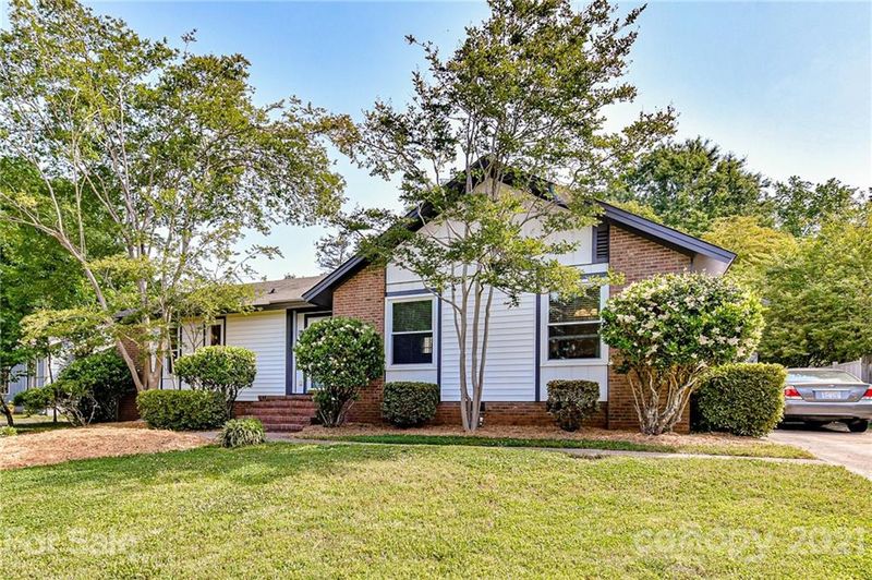 9433 Stately Oak Ln, Mint Hill, NC 28227