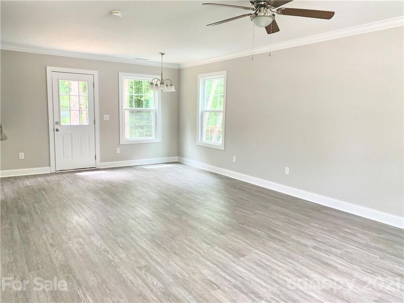 1350 26th Ave NE, Hickory, NC 28602