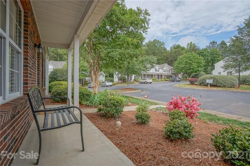 6039 Cougar Ln, Charlotte, NC 28269