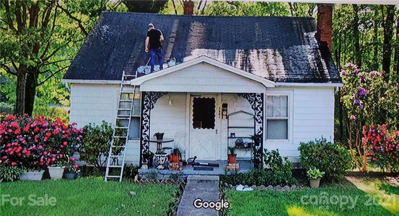 1201 10th St, Hickory, NC 28601