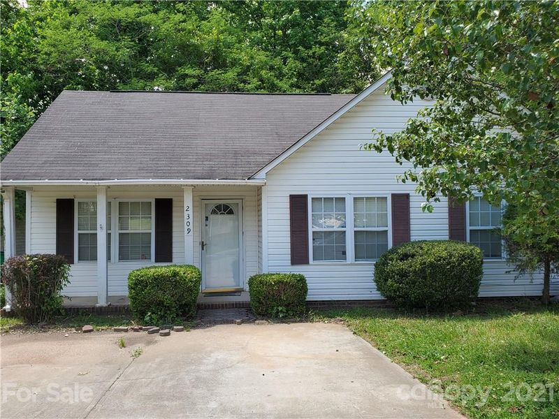 2309 Blue Hampton Ln, Charlotte, NC 28213