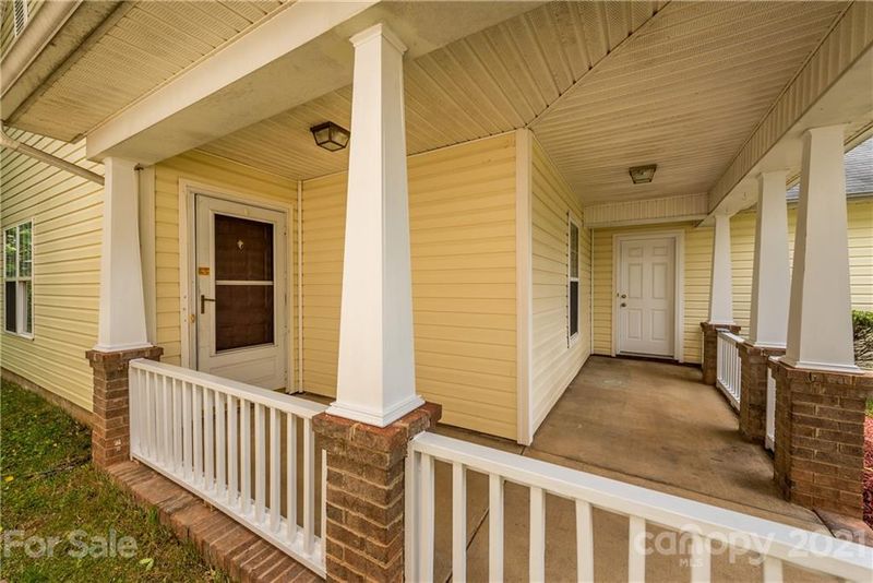 907 Matthews School Rd, Matthews, NC 28105